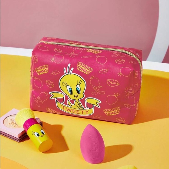 LOONEY TUNES X Rebellious Rose Cartoon Letter Printed Portable Cosmetic Bag - Picture 2 of 5